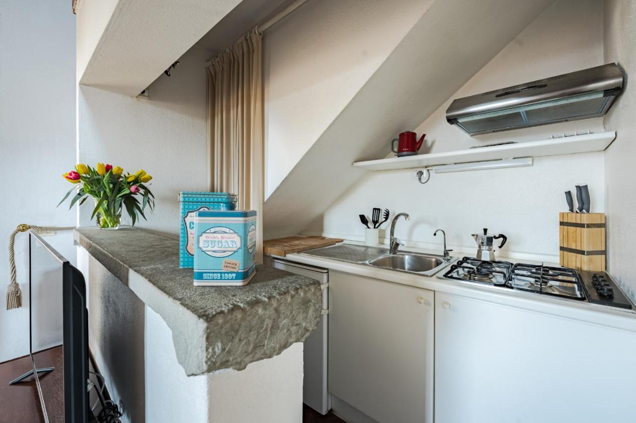 Florence Charming Apartments: Historic Attic in City Center Exterior photo