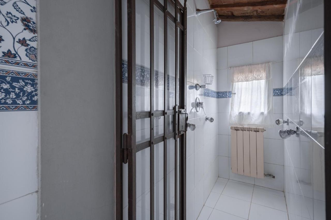 Florence Charming Apartments: Historic Attic in City Center Exterior photo